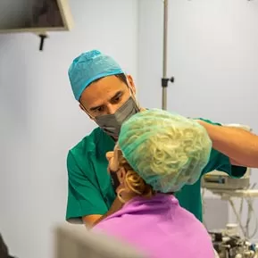 clinicas reduccion senos cordoba Dr. Samuel Ramón Rivera. Cirujano Plástico & Estético